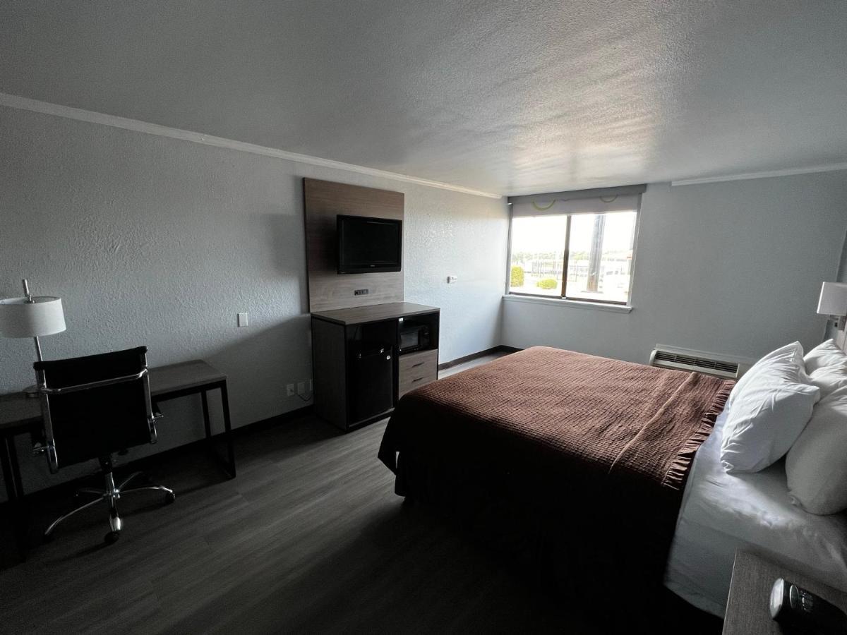 Super 8 By Wyndham Fort Worth Entertainment District Dış mekan fotoğraf